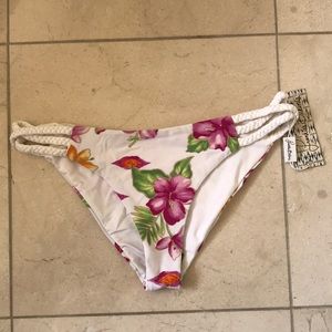 Tropical Frankie’s Bikinis bottoms